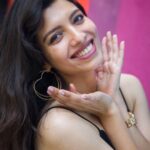 Riya Deepsi Instagram - Shine honey ✨ because you are meant to bloom 🌺 📸@darshanpanchalphotography99 #insta#photos#photoshoot#portraitphotography#shine#love#explore#explorepage#instagram