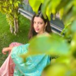 Riya Deepsi Instagram - इशारों इशारों में दिल लेने वाले बता ये हुनर तूने सीखा कहा से 🤓 ✨ ✨ 📸 @aashaymishraa #explorepage#explore#styling#outfit#traditionalwear#love#instagood#instagram#trend Rajnandgaon