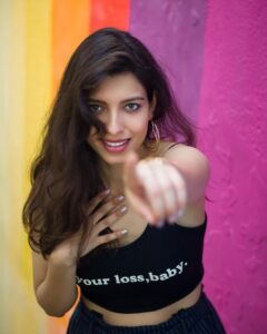 Riya Deepsi Instagram - Looking at you ❤️🤓
#photoshoot#portraitphotography#explore#explorepage#love#instagram#instagood#fashion#smile