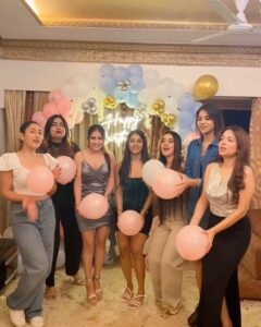 Riya Sharma Instagram - Tb to my @ulkagupta ‘s birthdayyy 🤍🤍
Shame I don’t have any good pictures from that day apart from this 🥲

P.s. Cheers to these fun energetic souls and absolute cuties @ulkagupta @sumbul_touqeer @priyamallickofficial @nidhibhavsar_official @poojaa_singh_ @guptainji 🤍🤍

#blessedwiththebest #throwback #girlgang