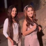 Riya Sharma Instagram - Going with the trend ♥️ Apki Tara Aur apki mariam/ marjeena . . . @sonysab @peninsulapictures @shashisumeetproductions It’s always fun with my B 🥰🥰 . . . #trending #explore #noway #fun #onset #bts #instagood #instadaily #explorepage #reelsinstagram #reelkarofeelkaro #mariam #marjeena #tara #dhruvtara #alibabaekandaazandekha #alibabadastaanekabul #love #reelitfeelit #reelvideo #reelinstagram #reelindia