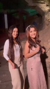 Riya Sharma Instagram - Going with the trend ♥️ 
Apki Tara Aur apki mariam/ marjeena 
.
.
.
@sonysab 
@peninsulapictures 
@shashisumeetproductions 

It’s always fun with my B 🥰🥰

.
.
.
#trending #explore #noway #fun #onset #bts #instagood #instadaily #explorepage #reelsinstagram #reelkarofeelkaro #mariam #marjeena #tara #dhruvtara #alibabaekandaazandekha #alibabadastaanekabul #love #reelitfeelit #reelvideo #reelinstagram #reelindia