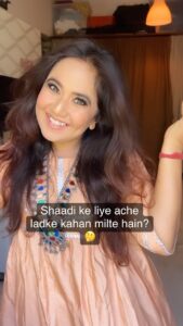 Roopal Tyagi Instagram - Jawab pata hai toh comment karo 👇🏼 nahi pata toh bhi comment karo.. kahin se toh jawab milega 🤣😂

#shaadi #wherearetheboys #indianmatchmaking #girlsunite #desishadi