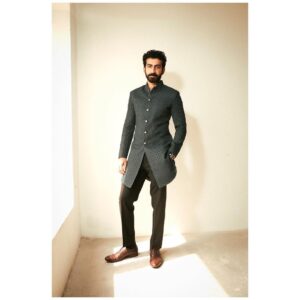 Roshan Mathew Instagram - @roshan.matthew in @kunalrawalofficial , basically Zulfi all spruced up 🤓 

📸 @shivamguptaphotography 

.
.
.

#roshanmathew #celebritystyle #lookoftheday #style