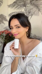Roshni Chopra Instagram - #unsponsored review after using @beminimalist__  sun stick for the past few weeks now ✨🫶🤍-
- chemical sunscreen with spf 50+ PA ++++
- priced at 799 I’d say it’s good value for what you’re getting 
- application is smooth and can be used on bare skin and over  makeup
- great packaging , definitely easy to carry in the handbag 
- fragrance free (which I love )
- dewy natural hydrating finish 
- no white cast 
- the only con is that when you apply over makeup there is a little bit of transfer but not significant enough to bother me . 
- finally there’s an Indian brand that nailed the sun stick and I couldn’t be happier because now I don’t have to worry about stocking up when I travel . 
 Do you know doctors advise to re apply sunscreen every 2-3 hours daily? Tell me if you’ve tried this or plan to try it? 

#robeauty #robeautywednesday #beauty #sunscreen #indianbeauty #minimalist #sunstick #spf50 #beautytips #beautyreview