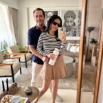 Roshni Chopra Instagram - Are mirror selfies the new age bookmarks? A favourite page captured through your own lens , a moment of truth waiting to be revisited by its own narrator 💕