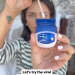 Roshni Chopra Instagram – Vaseline #beautyhack alert 😍 can’t get over how this instantly opens up the eyes & can be worn as a natural no makeup look ! Try it ? Ps the trick is to use less Vaseline- you don’t need too much ! 

#robeauty #robeautywednesday #vaseline #beautytips #lashlift