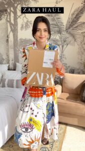 Roshni Chopra Instagram - NEW IN #zara - help me pick just one ? 💕✨🥰
(Yes this parcel really cheered me up !!)

#zarahaul #zaradress #summeroutfit #shopping