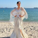 Roshni Chopra Instagram - She’s a sea shell 🐚 in a sea of sequins✨ In @vaishalisstudio Hmu @dessangeparis Shoes @newbalance @festivaldecannes #cannes #indiandesigners #rostyle #rovive Cannes, France - French Riviera