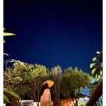 Roshni Prakash Instagram - For my part I know nothing with any certainty, but the sight of stars makes me dream. ✨ - Vincent Van Gogh #merrychristmas🎄 P.C : @brindhashivapooja 🫶 Kushalnagar, Coorg