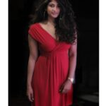 Roshni Prakash Instagram - Strike a pose ? 💃 📸 : @gagarmakreri Bangalore, India