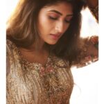 Roshni Prakash Instagram - ✨✨✨✨ P.C : @chandu.n534 Styling : @jyotikha MUH : @hair_and_makeup_by_bharathi Outfit : @dazzles_studio
