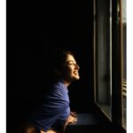 Roshni Prakash Instagram - Keep your face to the sun and you'll never see the shadows. - Helen Keller #postworkoutgyan 📸 : @yashas_atreya