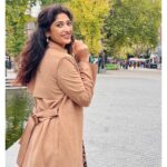 Roshni Prakash Instagram - And I think to myself, what a wonderful world. 🫶✨ London, United Kingdom