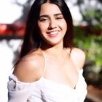 Roshni Walia Instagram - ☀️ . . . . . #roshniwalia #reel #reels #explore #foryou #apnabanale #trending 🔚