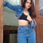 Roshni Walia Instagram - Swipe right to see my mood changing is every picture 🤪 . . . . Outfit - @reseh_official . . . #aethetic #post #potd #ootd #denim #fashion #style #photography ✨🔚 H.R. College of Commerce and Economics