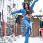 Roshni Walia Instagram - Swipe right to see my mood changing is every picture 🤪 . . . . Outfit - @reseh_official . . . #aethetic #post #potd #ootd #denim #fashion #style #photography ✨🔚 H.R. College of Commerce and Economics