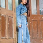 Roshni Walia Instagram - Swipe right to see my mood changing is every picture 🤪 . . . . Outfit - @reseh_official . . . #aethetic #post #potd #ootd #denim #fashion #style #photography ✨🔚 H.R. College of Commerce and Economics