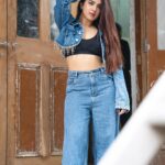 Roshni Walia Instagram - Swipe right to see my mood changing is every picture 🤪 . . . . Outfit - @reseh_official . . . #aethetic #post #potd #ootd #denim #fashion #style #photography ✨🔚 H.R. College of Commerce and Economics