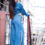 Roshni Walia Instagram - Swipe right to see my mood changing is every picture 🤪 . . . . Outfit - @reseh_official . . . #aethetic #post #potd #ootd #denim #fashion #style #photography ✨🔚 H.R. College of Commerce and Economics