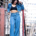 Roshni Walia Instagram - Swipe right to see my mood changing is every picture 🤪 . . . . Outfit - @reseh_official . . . #aethetic #post #potd #ootd #denim #fashion #style #photography ✨🔚 H.R. College of Commerce and Economics