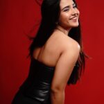 Roshni Walia Instagram - Dark paradise 🖤🔚
