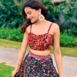 Rukshar Dhillon Instagram - Ude jab jab zulfein teri🥰 @saundhindia @shefalideora_ @labelpoojarohra