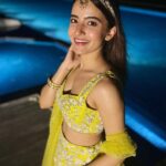Rukshar Dhillon Instagram - Got my post wedding buffet glow on🥰 @shefalideora_ @kiyohra @the_chandi_studio