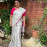Rupa Sri Instagram - 𝚂𝚘𝚖𝚎 𝚠𝚘𝚖𝚎𝚗 𝚏𝚎𝚊𝚛 𝚝𝚑𝚎 𝚏𝚒𝚛𝚎 🔥 𝚂𝚘𝚖𝚎 𝚠𝚘𝚖𝚎𝚗 𝚜𝚒𝚖𝚙𝚕𝚢 𝚋𝚎𝚌𝚘𝚖𝚎 𝚒𝚝.... @ashas_womens_collection