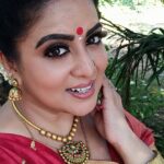 Rupa Sri Instagram - Thank you @sesha_craft_creations ❤❤ I really loved this wonderful neckset and earings🥰😘🥰😘🥰😘