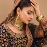 Saba Qamar Zaman Instagram - I am ‘That Girl’. 💥 💄 @lafioreisb 📸 @shahbazshaziofficial