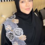 Sana Khan Instagram - It’s called Sa’at Ul Istijabah A Time When Dua is Answered 🤲🏻 Make the most of it in Ramadan and even after Ramadan on every Friday ♥️ Abaya @hayabysanakhan #sanakhan #anassaiyad #jummah #alhamdulillah #ramadan