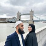 Sana Khan Instagram - Being Muslim is for all Day, Not just five times a day. Alhamdullilah for every blessing coz it Allah who can do anything and everything. May Allah keep us steadfast on our Deen🤲🏻 #sanakhan #anassaiyad #alhamdulillah #london #londonbridge Tower Bridge