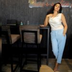 Sanam Shetty Instagram - The only barrier to your success is you. The only key to your success is also you 💙 💙 💙 💙 . . Shot at @canadianpizzaind Photography @vivid_impressions__ Organised by @aura_uma @shaik_lens_photography #tgif #casualstyle #funfriday #eventstyling #coolblue #cowlneck #ivorysatin #prettypastels #pearldrops