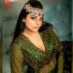 Sanam Shetty Instagram - More of Noor 💚 Arabic princess makeover by @vijiknr . . . Outfit @naziasyedofficial Photography @rahuldev1177 Styling @naziasyed Accessories @bronzerbridaljewellery #arabicprincess #makeovers #smokeyeyes #glassskinmakeup #indowestern #bridalstyling