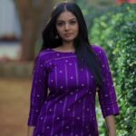 Sanam Shetty Instagram - Something to cool off the heat 🔥 . . . Cotton straight cut kurta co-ords from @ival.amali Video @adam_kae Edit @thirdeye_weddings MUH @monz_makeover Venue @darzaluxuryresorts #eazybreezy #summerstyles #casualwear #kurtacoordsets #keepitcool #reels #reelsinstagram #sugarnspice