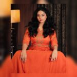 Sanam Shetty Instagram - Some tang and sweet to beat the summer heat 🧡 . . . Tangerine peplum set by @vibhafashionhouse Photography @shots_by_ad MUH @makeupbyjenitabhaskar #tangytuesday #trending #shadesoforange #indowestern #peplum #sanam #sanamshetty