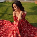 Sanaya Irani Instagram - Feeling INC(RED)IBLE. 😄😄