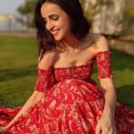 Sanaya Irani Instagram - Feeling INC(RED)IBLE. 😄😄