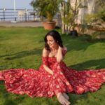Sanaya Irani Instagram - Feeling INC(RED)IBLE. 😄😄