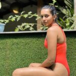 Sanchana Natarajan Instagram - Swipe to see my reaction to everyone who’s gonna make a big deal of these pictures 🤓🦭 #chummmanasanasanu #justuforbikini