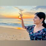 Sanchita Shetty Instagram - Faith Hope Believe Trust Love yourself ❤️ Loction : Chennai VGP #sunrise #faith #hope #believe #trust #loveyourself #nofilter #sanchita #sanchitashetty #spreadlovepositivity ❤️