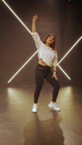 Sandipta Sen Instagram - "There are shortcuts to happiness and dancing is one of them."

🎥@myself_suvam
Location: @rhythaim_thedancelab
@avyaan_roy
 😍

#trending #instareels #feelkaroreelkaro #feelitreelit