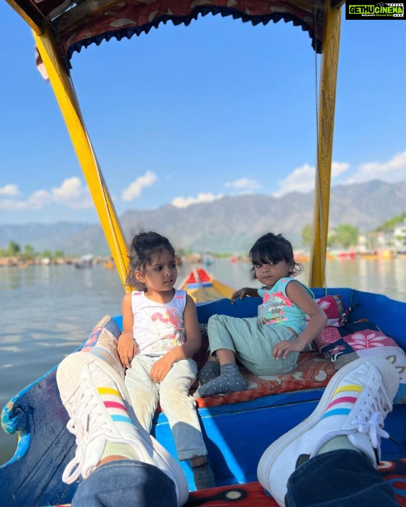 Sandra Thomas Instagram - Shikara ride in Dal lake, Kashmir Outfit : @lilleunicorn #shikara #keashur #gulmarg #kashmirtourism #jammukashmir #kashmir #kashmiri #kashmirvalley #captivatingkashmir #kashmirdairies #kashmirlovers #koshur #kashmiruniversity #gyawun #srinagardiaries #kashmirifood #instagram #beingkashmiri #kashmirlife #srinagarkashmir #kashmirpp #fakh #islamicposts #islamicquotes #kashur #kashdoll #dallake #clickers #thankakolusu #srinagar Golden Lake Inside Dal Lake In Shikara