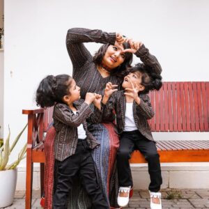 Sandra Thomas Instagram - ഞാനും എന്റെ തങ്കകൊലുസും 

📷: @camlens_photography 
Makeup: @zara___makeover 

#mother #love #influencer #family #motherhood #baby #mothersday #momlife #father #mama #kids #happy #instagood #life #daughter #mommy #babygirl #instagram #children #beautiful #parenting #motherlove #cute #photography #kerala #mum #photooftheday #playful #supernaturalfamily #thankakolusu
