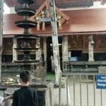Sanusha Instagram - ഗുരുവായൂരിൽ വാമനന്റെ രൂപത്തിലെ കണ്ണനെ കണ്ട്, കണ്ണന്റെ കൂടെ അവിടുത്തെ സദ്യയും കഴിച്ച്, പൂക്കളത്തിന്റെ അടുത്ത് നിന്ന് ഒരു ഫോട്ടോ കൂടെ ആയാൽ ? ഹൈ!! ബഹുകേമം !!!🌸❤️😍 How did you guys enjoy your Onam !? 🌸🌸🌸🌸🌸🌸🌸🌸🌸 Thank you so much for these wonderful pictures @sivadaspremjith 🌸🌸🌸🌸🌸🌸🌸🌸🌸 #onam2022 #guruvayoor #temple #celebration #onam #onasadhya #pookkalam #family #bliss #blessed #happy #love #krishna #foreverkrishnalover ❤️ Guruvayur Temple ഗുരുവായൂർ ക്ഷേത്രം