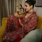 Sanya Malhotra Instagram - Thank you @feminaindia for honoring me with the Promising Performer of the Year award last night. I’m so grateful and blessed to be part of films like Kathal. This film is straight out of our hearts 💓. I’m nothing without the support of my fans and well-wishers who have been showering me with a lot of love for all my films and my characters. And the award is like the icing on the cake!! Dil se Shukriya 🥰🙏🏽