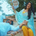 Sara Gurpal Instagram - ਜੋ ਲੋਕ ਜ਼ਿਆਦਾ ਪਿਆਰ ਜਤਾਉਂਦੇ ਨੇ ਅਕਸਰ ਇੱਕ ਦਿਨ ਛੱਡ ਕੇ ਚਲੇ ਜਾਂਦੇ ਨੇ 💔