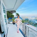 Sarayu Mohan Instagram - Tired,sick yet smiling since I woke up to a beautiful morning ❤️ Wearing comfy wear from @violet_surplusboutique Location @lovehills_resort Kalvari Mount 'കാൽവരി മൗണ്ട് '