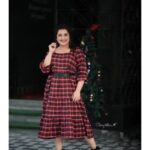 Sarayu Mohan Instagram - The best Xmas gift is to realize how much u already have... ♥️ Keep it simple Xmas with @cafefashion_by_remya_nair @meeramax_makeupartist_ @_story_telle__r